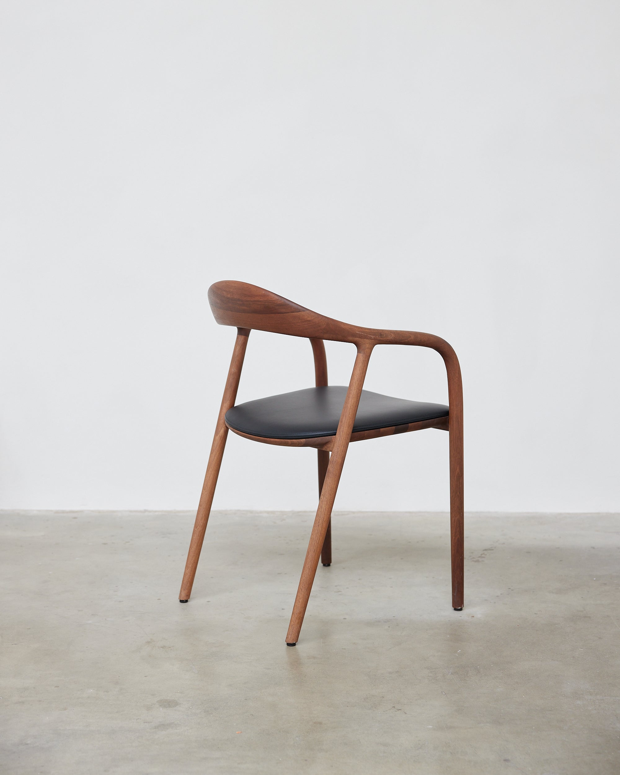 Artisan Neva chair - Zenith leather seat