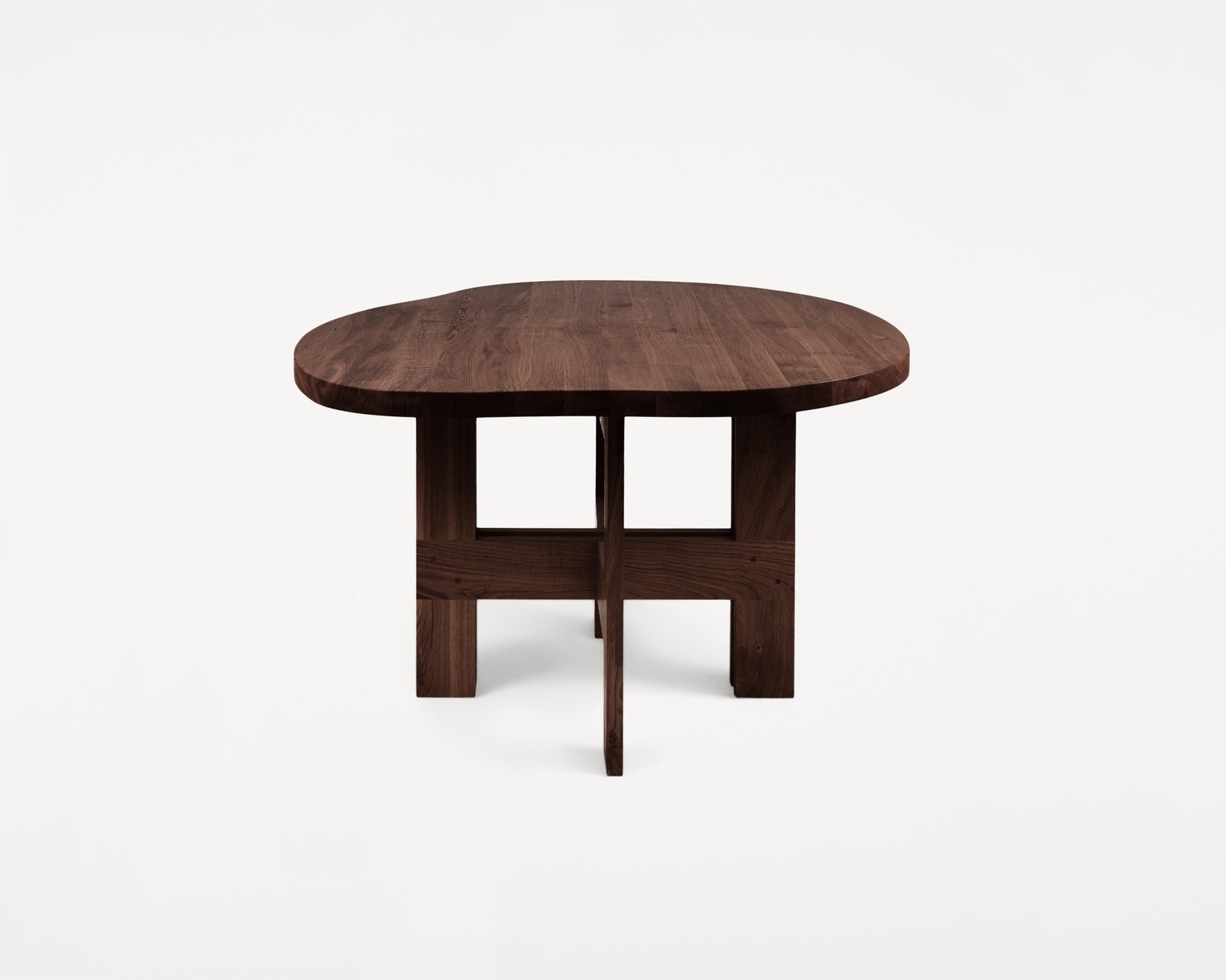 Frama | Farmhouse Trestle Table Pond | Dark Oak