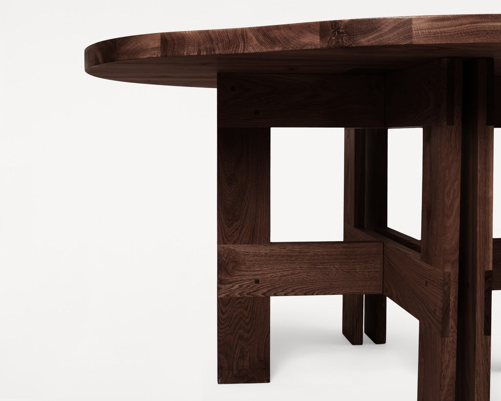 Frama | Farmhouse Trestle Table Pond | Dark Oak